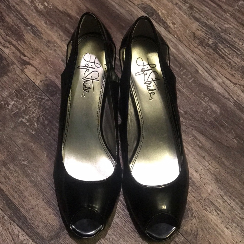 Size 10 open toe heels - Picture 2 of 4